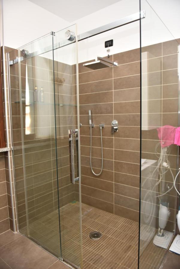 Design & Comfort A Romano Di L. Romano di Lombardia Exterior photo